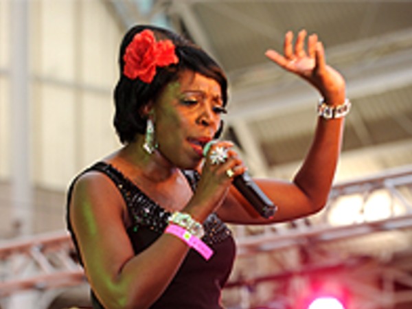 Motown Diva Sharnie